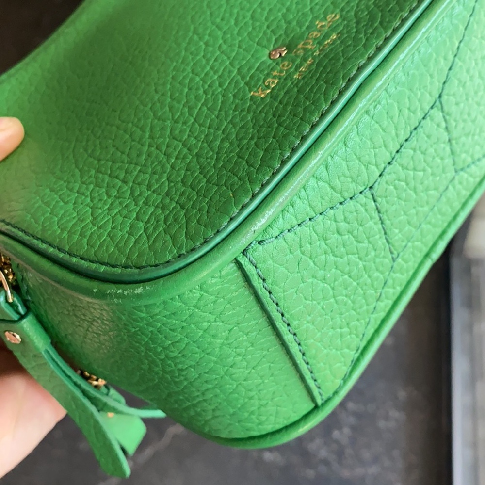 ✨SOLD✨ KATE SPADE Leather Crossbody - Picture 7 of 8